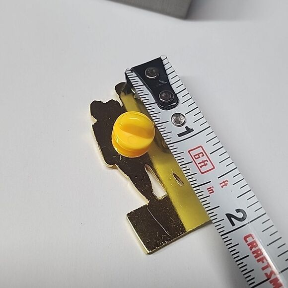 Nobels and Ladies Supporting Shriners Children Collectible Pin Brooch Gold Tone - Picture 4 of 4